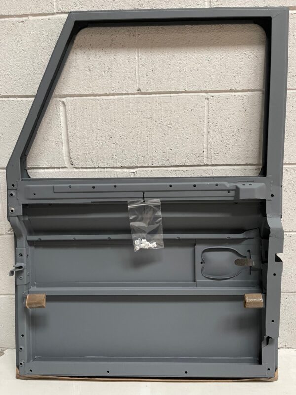 BDA710020 Land Rover Defender Front Door - RH